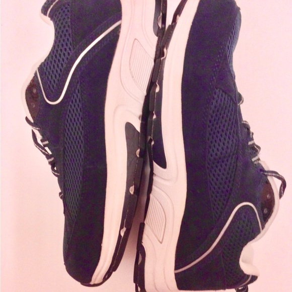 New Drew Aaron Athletic Shoes.    Mens Size 8 6E. Women’s Size 10 - Picture 4 of 6